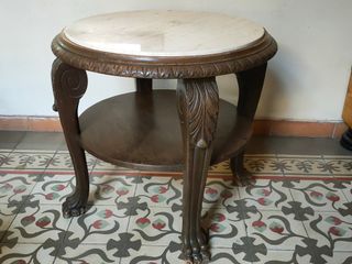 Mesa redonda estilo Regencia francesa