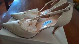 Scarpe raso bianco n.40 tacco cm.9