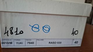 Scarpe raso bianco n.40 tacco cm.9