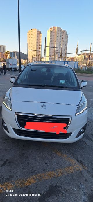 Peugeot 5008 2015