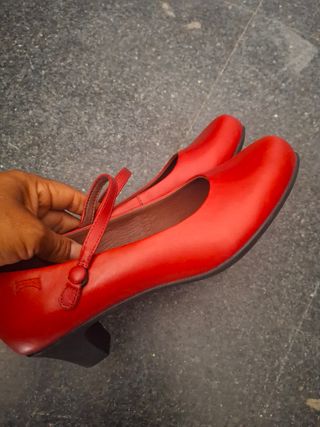 Zapatos Camper rojos