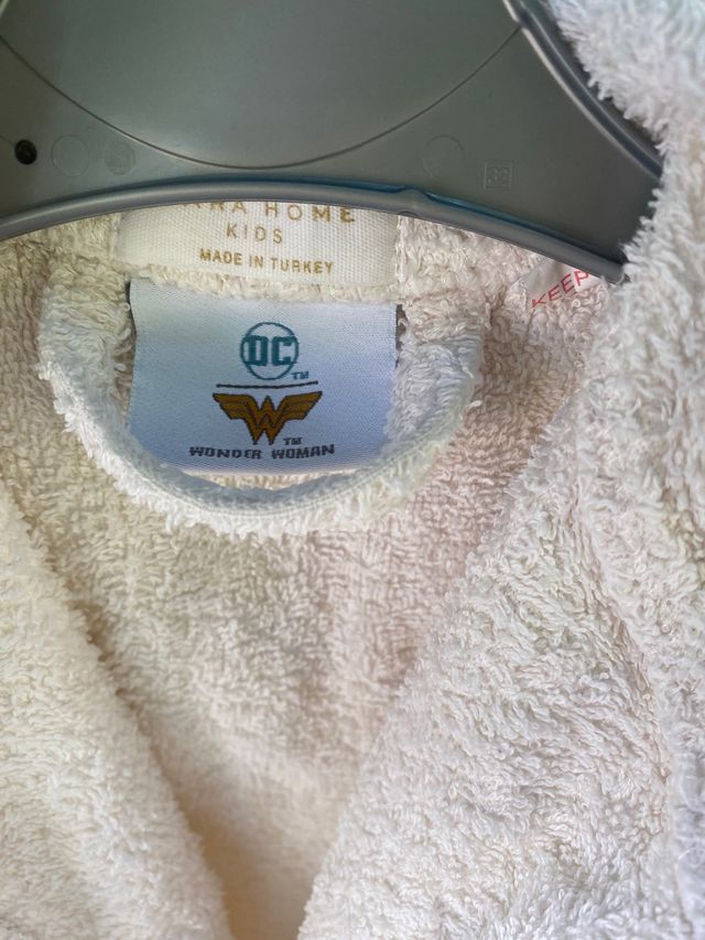 Albornoz Zara Home Wonder Woman