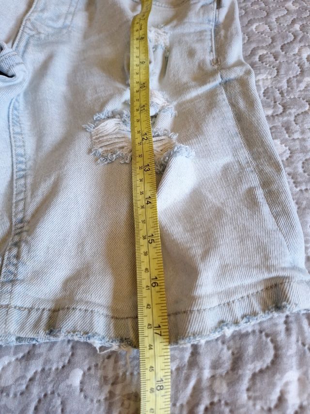 Bermudas Vaqueras Desgastadas