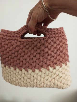 Borsa uncinetto rosa antico e beige