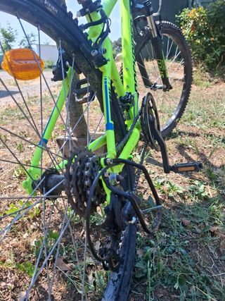 Bicicleta Rockrider 20" 6 canvis. De 6 a 9 anys.