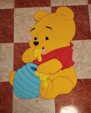 Figura Winnie the Pooh goma eva