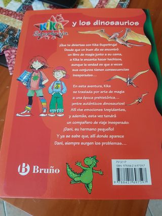 Kika Superbruja y los dinosaurios (Kika Superbr...