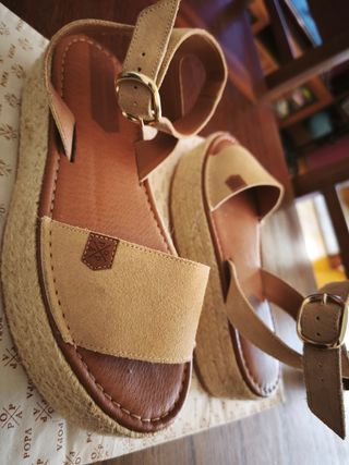 Menorquinas de plataforma de la marca POPA