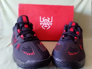 Zapatillas  baloncesto Adidas D.O.N. sin estrenar.