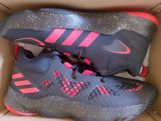 Zapatillas  baloncesto Adidas D.O.N. sin estrenar.