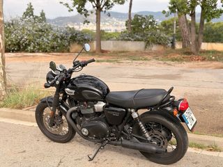 Triumph Bonneville T100 Black