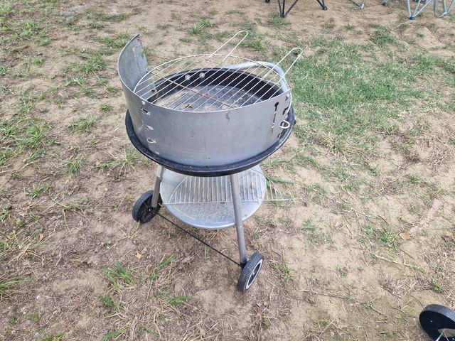 Barbacoa portátil metal gris