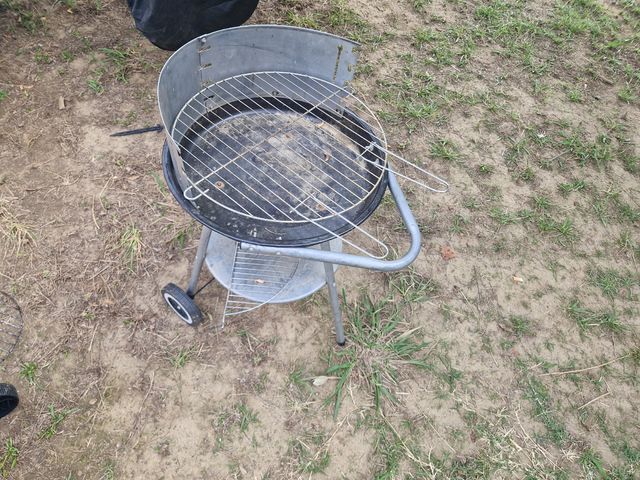 Barbacoa portátil metal gris