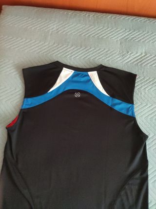 Camiseta deportiva negra -  Chico talla S/M