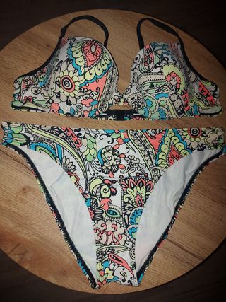 Bikini multicolor estampado