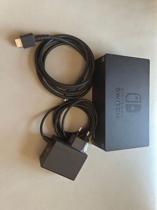 Nintendo Switch rojo y azul + accesorios y juegos