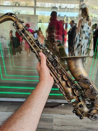 Saxofón alto Paul Mauriat system 76 custom class 2