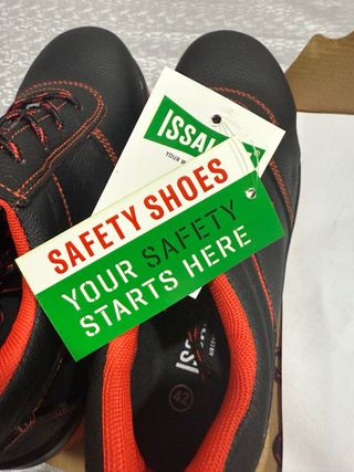 Zapatos seguridad - negros y rojos