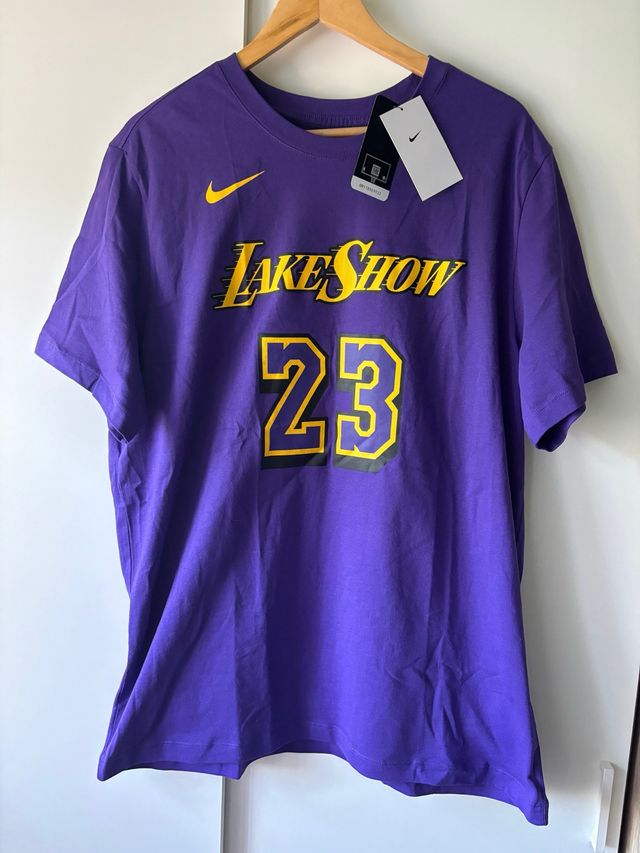 Camiseta Lakers Nike - LeBron James 23