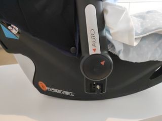 Cuco Bebé Rebel Pro - Azul Marino de Jane.