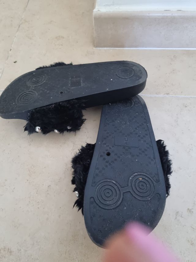 Chanclas Steve Madden negras