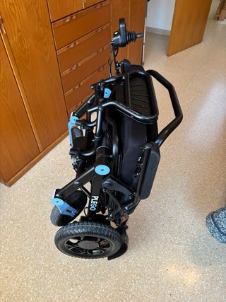 Silla ruedas eléctrica Vermeiren plegable