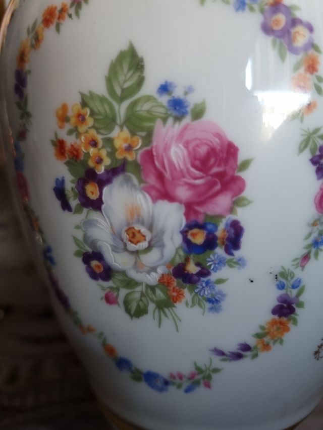 Vaso stile Napoleone III porcellana di Francia.