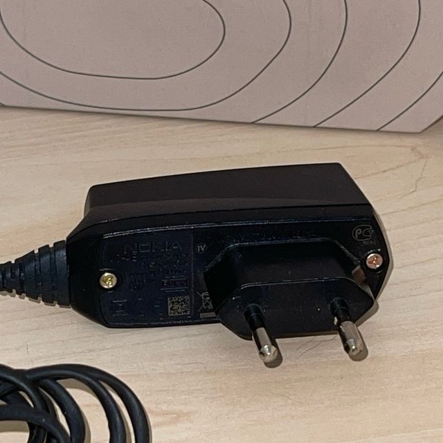 Cargador Nokia Original (punta fina)