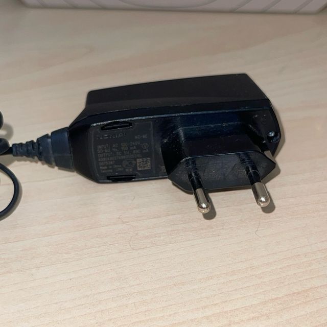 Cargador Nokia Original (punta fina)