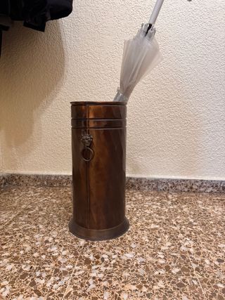 Paragüero metálico marrón