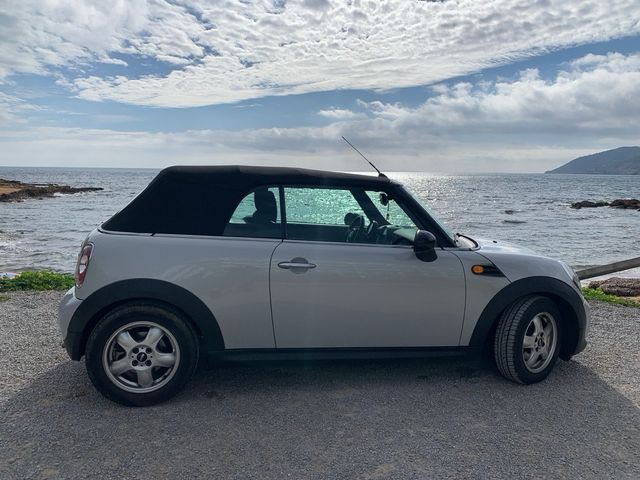 MINI Cabrio 2011