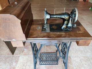 Máquina coser Pfaff antigua