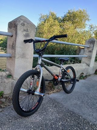 OFERTA! BMX 20" gris - Bicicleta usada