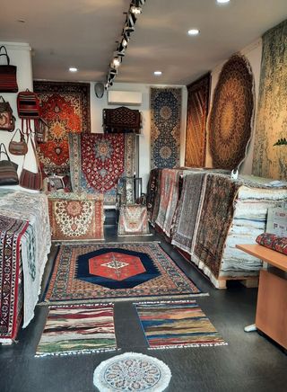 Tappeti antichi multicolor lana
Lavaggio e restaur
