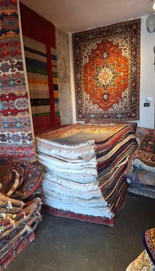 Tappeti antichi multicolor lana
Lavaggio e restaur