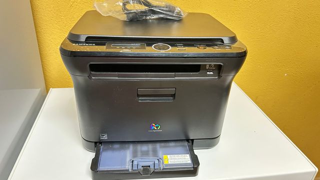 Impresora Samsung CLX-3175 Láser