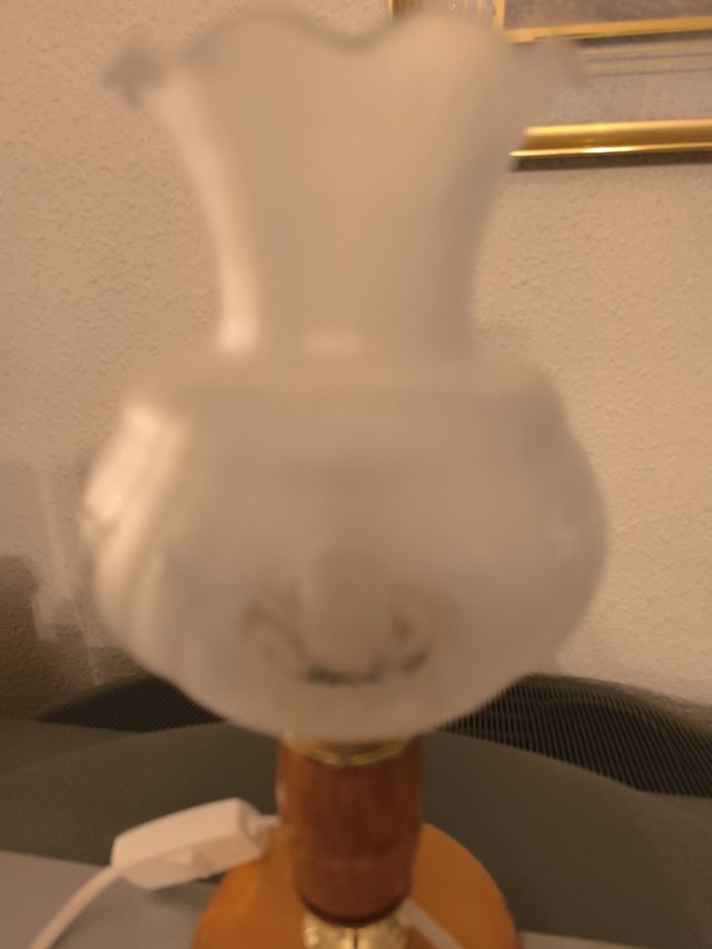 Lampara mesilla vintage madera blanca