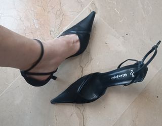 Zapatos Loui negros tacón aguja