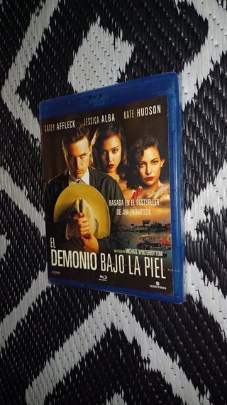 PRECINTADA! EL DEMONIO BAJO LA PIEL DESCATALOGADA