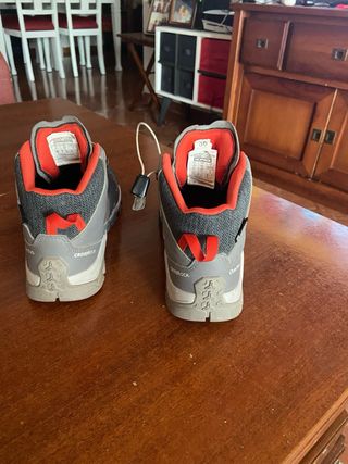 Botas trekking niño talla 38