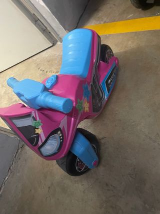 Moto infantil rosa y azul