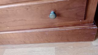 Cómoda madera 5 cajones marrón