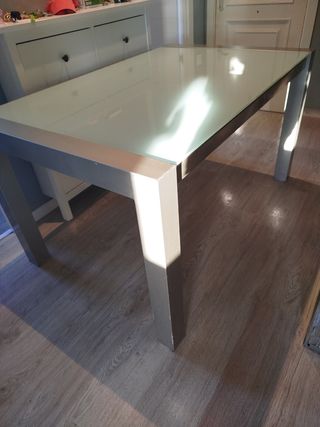 Mesa cristal metal moderna