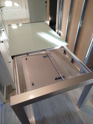 Mesa cristal metal moderna