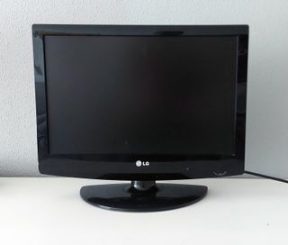 TV / MONITOR LG 19" negra