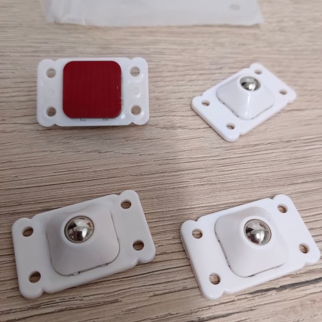 4 mini-ruedas giratorias nuevas