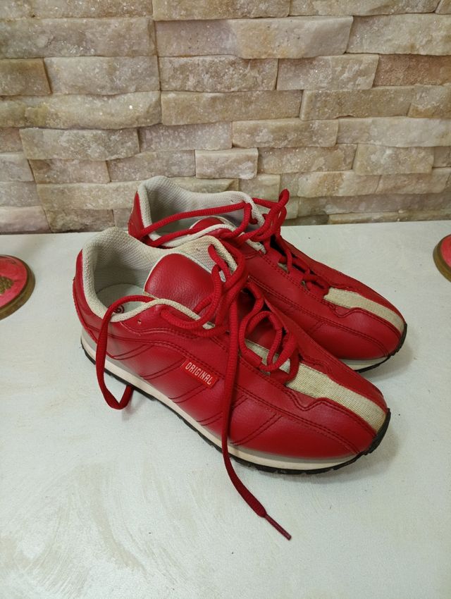 Sneaker unisex rosse e bianche n.37