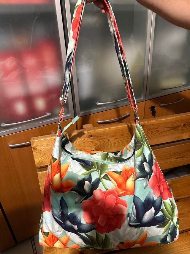 Borsa a spalla Carpisa - fiori