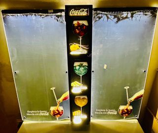 PIZARRA LUMINOSA DE COCA COLA  / EDICION 2026