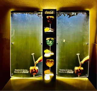 PIZARRA LUMINOSA DE COCA COLA  / EDICION 2026